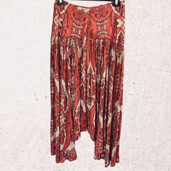 Bohemian Red Paisley Skirt - Picture 2 of 4